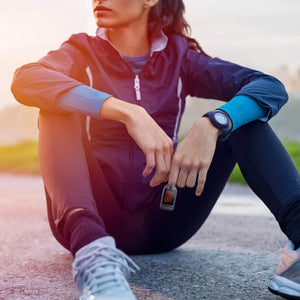  Woman using the Zacurate 500DL Pulse Oximeter 